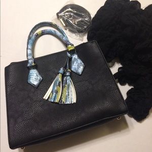 Charming Charlie Purse